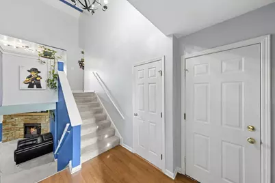 517 N Warwick Avenue, Westmont, IL 60559 - Photo 3