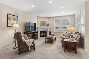 4044 Chesapeake Ln, Naperville, IL 60564 - Photo 5