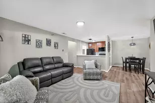 104 Glengarry Dr, Bloomingdale, IL 60108 - Photo 5