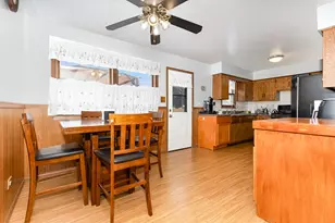 3842 Jonathan Simpson Dr, Joliet, IL 60431 - Photo 5