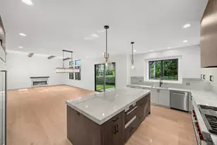 440 Briarhill Rd, Glenview, IL 60025 - Photo 5