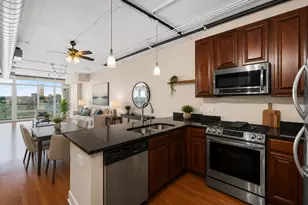 1610 W Fullerton Ave, Chicago, IL 60614 - Photo 5
