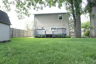 613 Oakwood Dr, Round Lake Beach, IL 60073 - Photo 35