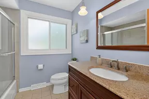 6716 Trenton Ln, Darien, IL 60561 - Photo 17