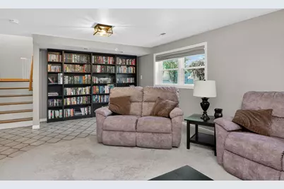 6716 Trenton Lane, Darien, IL 60561 - Photo 11