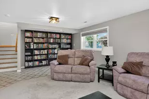 6716 Trenton Ln, Darien, IL 60561 - Photo 11