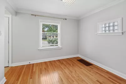 1738 Mannheim Road, Des Plaines, IL 60018 - Photo 9
