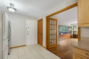 8804 Briar Ct, Des Plaines, IL 60016 - Photo 9
