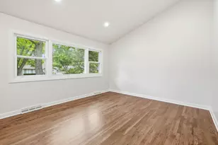 1033 Kip Pl, Lemont, IL 60439 - Photo 5