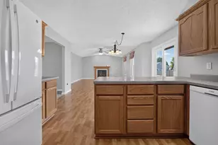 1905 Saltonstall Dr, Normal, IL 61761 - Photo 11