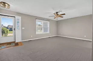 1905 Saltonstall Dr, Normal, IL 61761 - Photo 5
