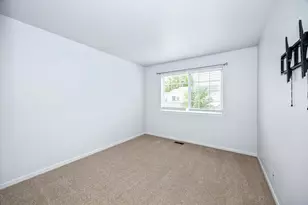 1673 Waterford Rd, North Aurora, IL 60542 - Photo 17