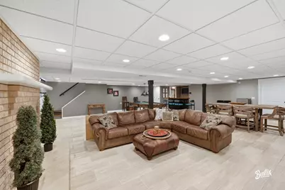 2051 N Ridge Avenue, Arlington Heights, IL 60004 - Photo 17