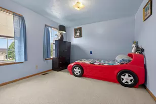 402 Scarlet Oak Dr, Poplar Grove, IL 61065 - Photo 13