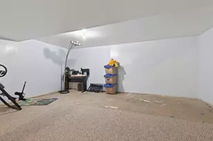 402 Scarlet Oak Dr, Poplar Grove, IL 61065 - Photo 17