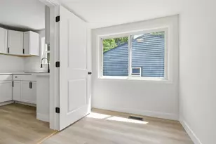 1313 Ewing St, Bloomington, IL 61701 - Photo 13