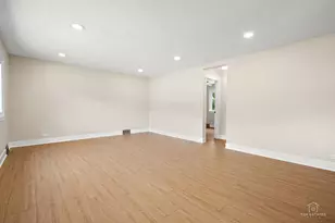 5505 Oakton St, Morton Grove, IL 60053 - Photo 5