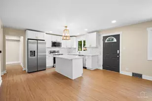 5505 Oakton St, Morton Grove, IL 60053 - Photo 9