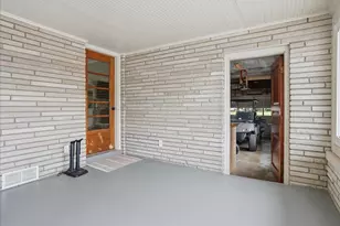 215 Lincoln St, Chenoa, IL 61726 - Photo 41