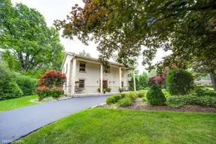 227 Stratford Ln, Inverness, IL 60010 - Photo 1