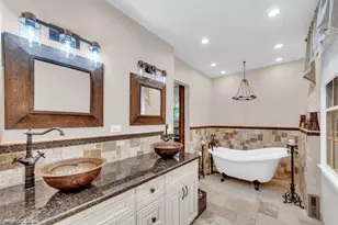 227 Stratford Ln, Inverness, IL 60010 - Photo 27