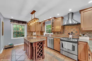 227 Stratford Ln, Inverness, IL 60010 - Photo 9
