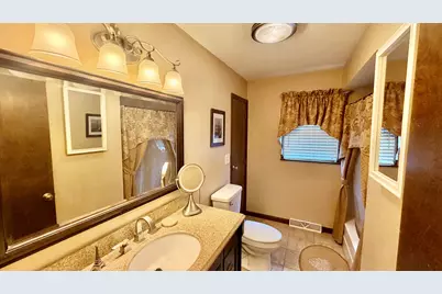 545 Meadowbrook, Centralia, IL 62801 - Photo 13