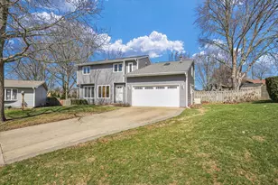 4 Genevieve Ln, Champaign, IL 61822 - Photo 9