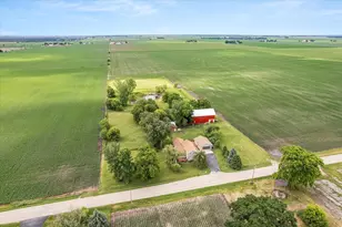 2418 N 47th Rd, Somonauk, IL 60552 - Photo 3