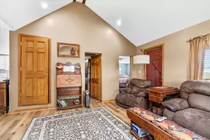 2418 N 47th Rd, Somonauk, IL 60552 - Photo 5