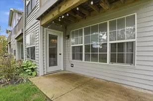 1291 N Red Oak Cir, Round Lake Beach, IL 60073 - Photo 13