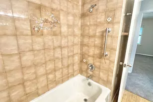 15741 Finch Ave, Harvey, IL 60426 - Photo 7