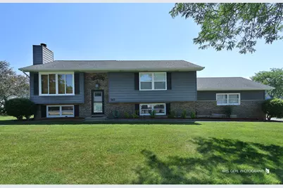 747 Monroe Drive, Lindenhurst, IL 60046 - Photo 1