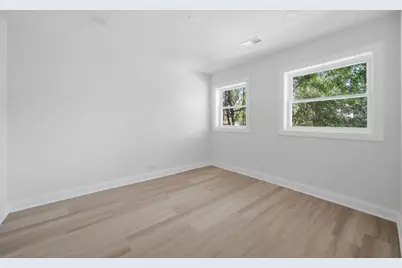 7914 S Essex Avenue, Chicago, IL 60617 - Photo 27