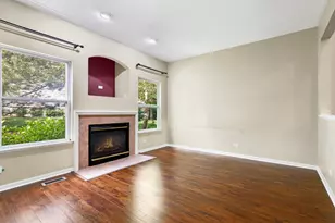 444 Jamestown Ct, Aurora, IL 60502 - Photo 3