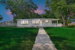 8622 W 90th Pl, Hickory Hills, IL 60457 - Photo 1