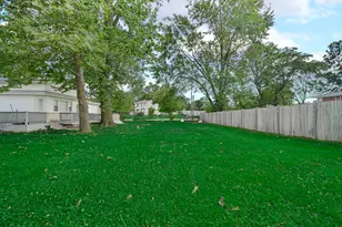 8622 W 90th Pl, Hickory Hills, IL 60457 - Photo 25