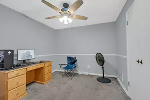8622 W 90th Pl, Hickory Hills, IL 60457 - Photo 17