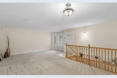 1520 Queen Ann Lane, Gurnee, IL 60031 - Photo 5
