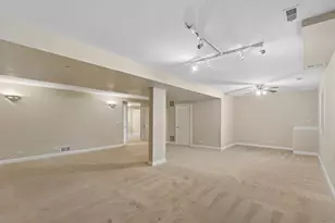 1520 Queen Ann Ln, Gurnee, IL 60031 - Photo 19