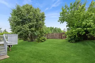 1520 Queen Ann Ln, Gurnee, IL 60031 - Photo 25