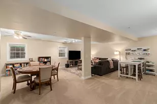 1520 Queen Ann Ln, Gurnee, IL 60031 - Photo 19