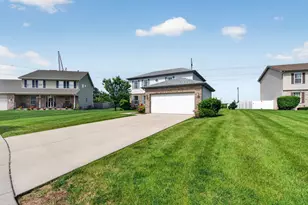 26816 W Megan Dr, Channahon, IL 60410 - Photo 3
