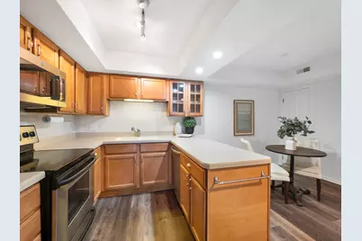 706 Waukegan Road #C-203, Glenview, IL 60025 - Photo 5