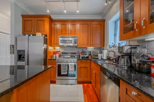1924 W Diversey Ave, Chicago, IL 60614 - Photo 3