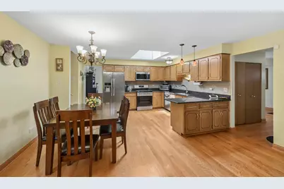 8007 Alexandria Drive, Tinley Park, IL 60477 - Photo 9