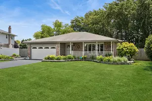 8007 Alexandria Dr, Tinley Park, IL 60477 - Photo 1