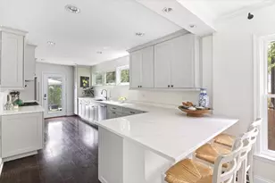 131 Joyce Pl, Park Ridge, IL 60068 - Photo 9