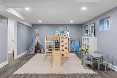 131 Joyce Place, Park Ridge, IL 60068 - Photo 21