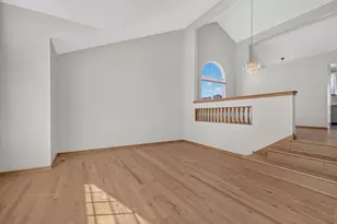 18020 Charlotte Dr, Lansing, IL 60438 - Photo 3